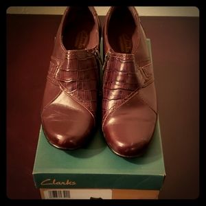 Clark Bendables booties